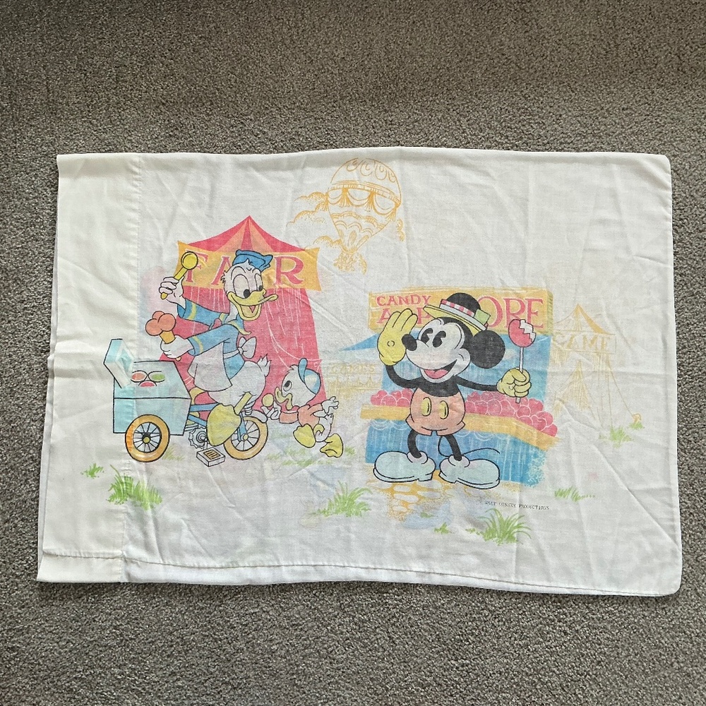 Vintage 1970’s Mickey Mouse & Friends at the Fair Twin Flat Sheet & Pillowcase - Picture 6 of 9